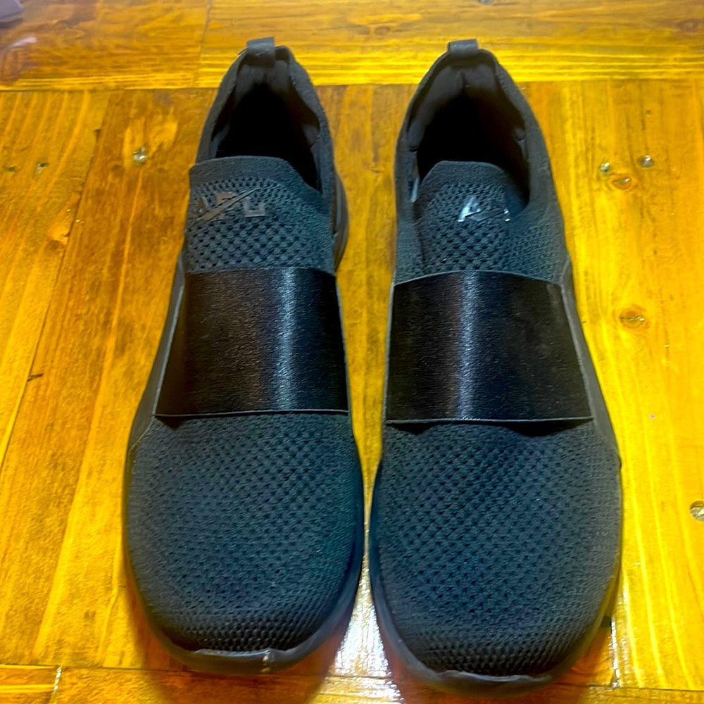 Women’s APL SNEAKERS